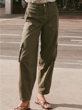 LOFT Olive Green Cropped Cargo Barrel Fit Pants